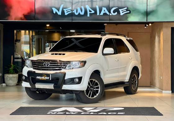 TOYOTA HILUX SW4 3.0 SRV 4X4 16V TURBO INTERCOOLER DIESEL 4P AUTOMÁTICO